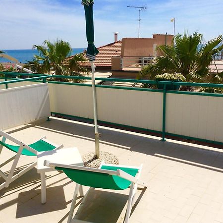 Lungomare Hotel Марина-ди-Чечина Номер фото