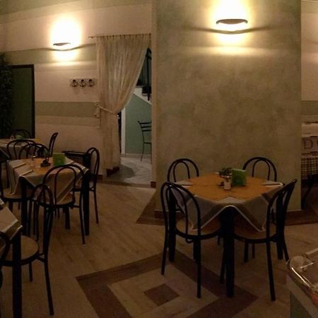 Lungomare Hotel Марина-ди-Чечина Экстерьер фото
