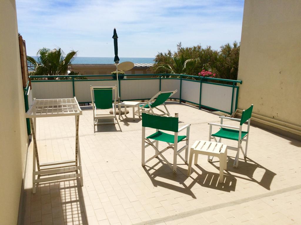 Lungomare Hotel Марина-ди-Чечина Номер фото