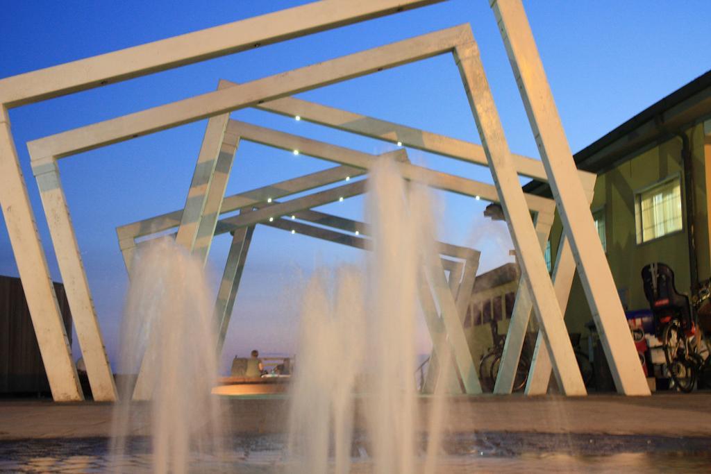Lungomare Hotel Марина-ди-Чечина Экстерьер фото
